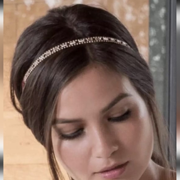 Jen Atkin x Chloe + Isabel Suede And Baguette Headwrap + Choker - Picture 10 of 12